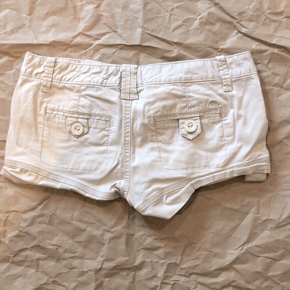 DONATED Light Khaki Shorts - Picture 4 of 4